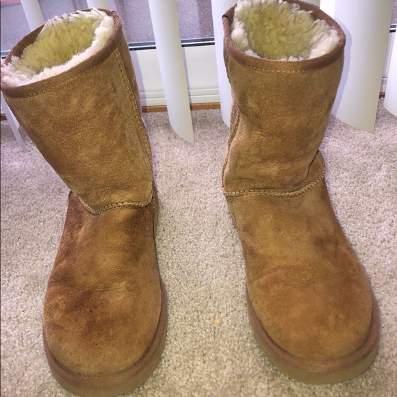✨ Need Gone ✨ Authentic Chestnut Uggs - Picture 1 of 5